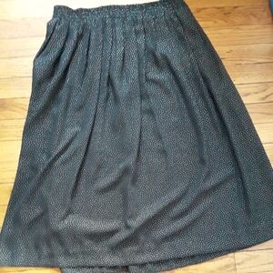 Koret Women's Black/Silver Stretch Sheer Casual Pull On Skirt. Size Large